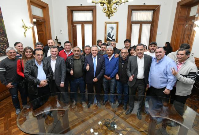 El Gobierno cerró acuerdo salarial con el Frente de Gremios Estatales ...